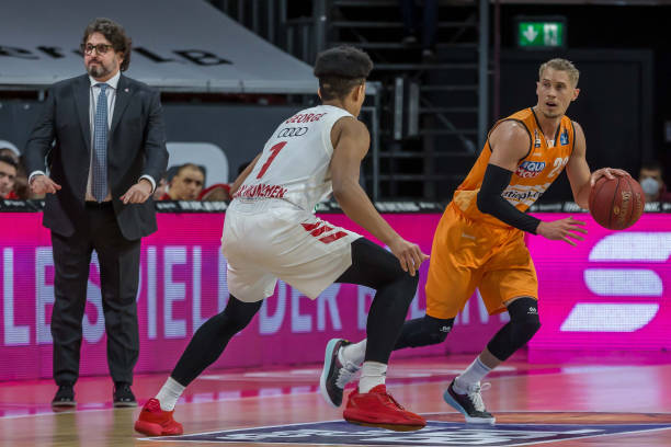 借巴塞罗那 借巴塞罗那