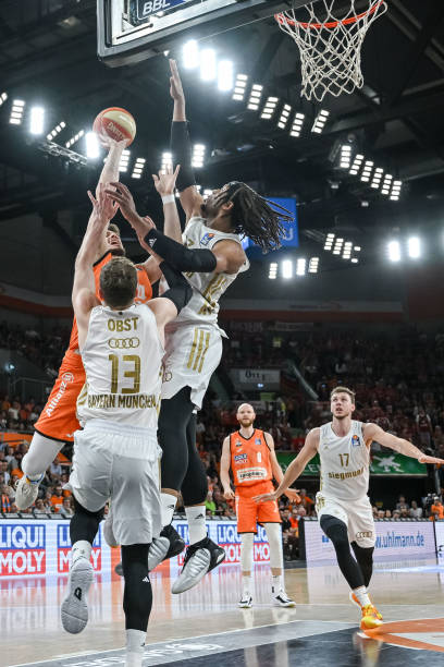 踩射门前的 踩射门前的